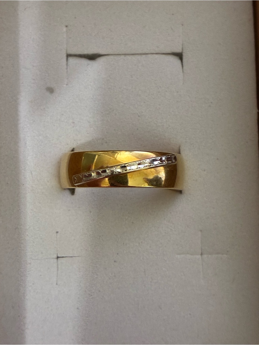 Milor 18k gold Women's Band Ring with  Diagonal diamonds Accent